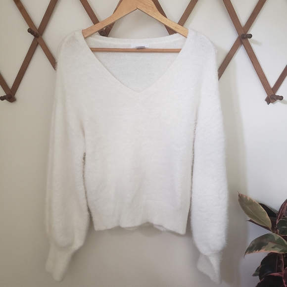 Pure Collection Sweaters - Pure Collection Fuzzy Balloon Sleeve VNeck Sweater